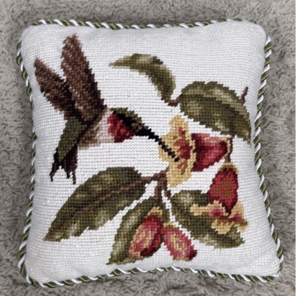 VTG Needlepoint Pillow Hummingbird Leaves Flowers Small Accent Pillow 10x10